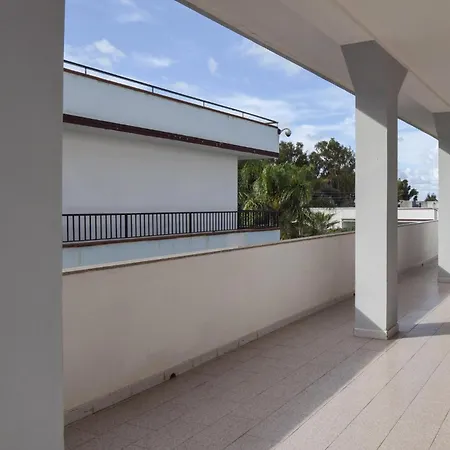 Awesome In With Swimming Pool *